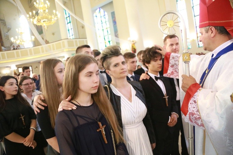 Bierzmowanie u MB Anielskiej w Dębicy