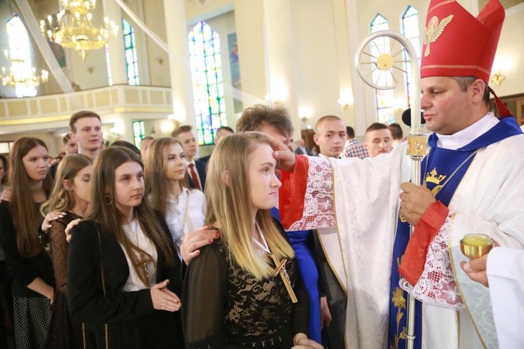 Bierzmowanie u MB Anielskiej w Dębicy
