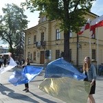 Taneczne pozdrowienie do nieba