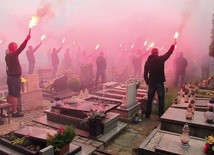 18 maja. Pogrzeb Łukasza Szwedy, 29-letniego górnika, fana klubu GKS Jastrzębie.