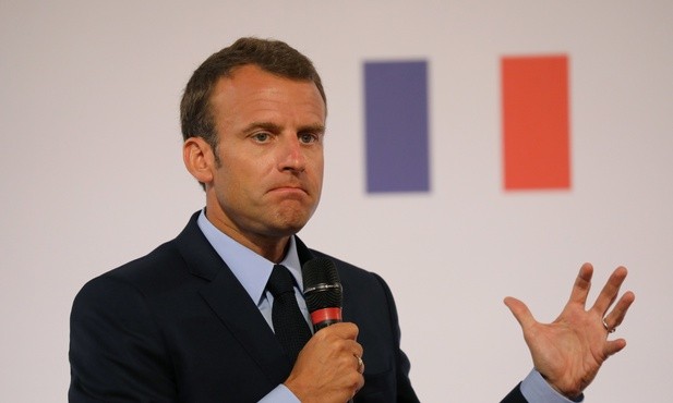 Macron potępiany za "uznanie podziałów rasowych"