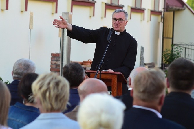 Poświęcenie ogrodu biblijnego w Lidzbarku Warmińskim