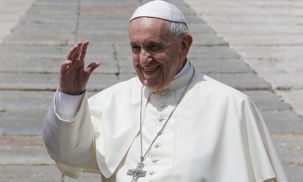 Franciszek: W małżeństwie odzwierciedla się piękno Boga