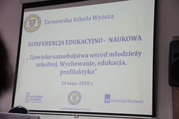 Konferencja o samobójstwach wśród dzieci i młodzieży