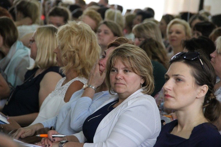Konferencja o samobójstwach wśród dzieci i młodzieży