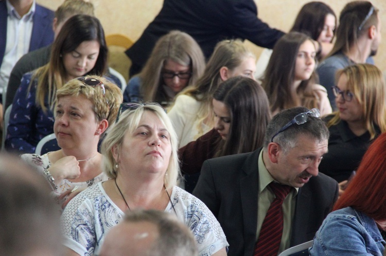 Konferencja o samobójstwach wśród dzieci i młodzieży