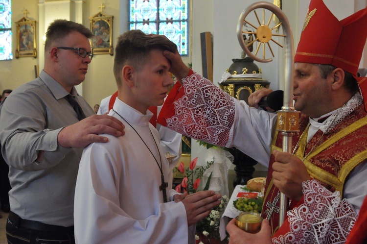 Bierzmowanie w Oleśnie