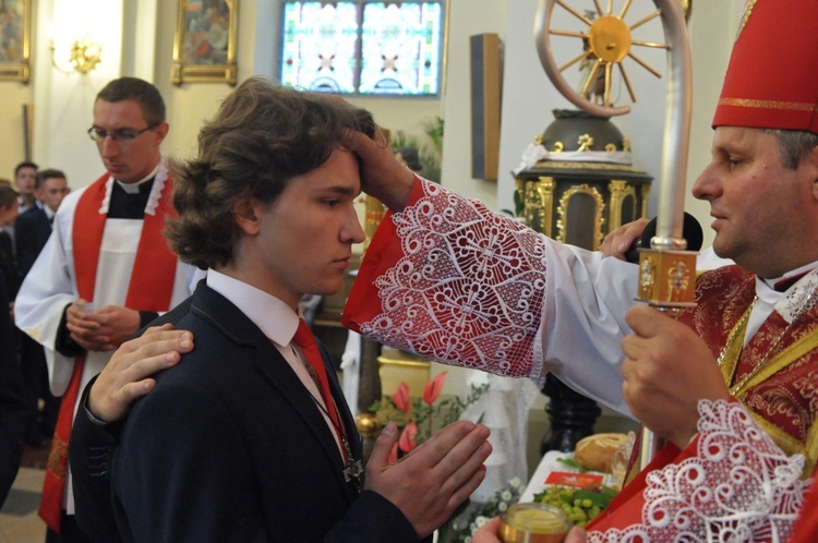 Bierzmowanie w Oleśnie