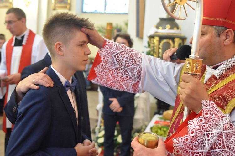 Bierzmowanie w Oleśnie