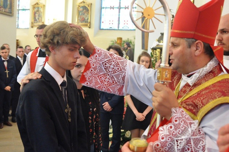 Bierzmowanie w Oleśnie