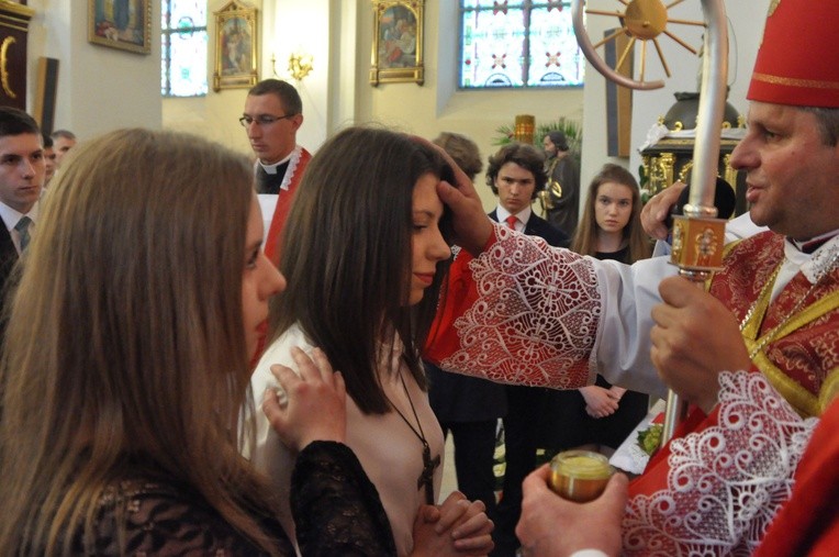 Bierzmowanie w Oleśnie