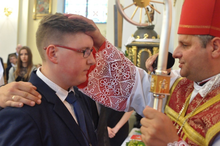 Bierzmowanie w Oleśnie