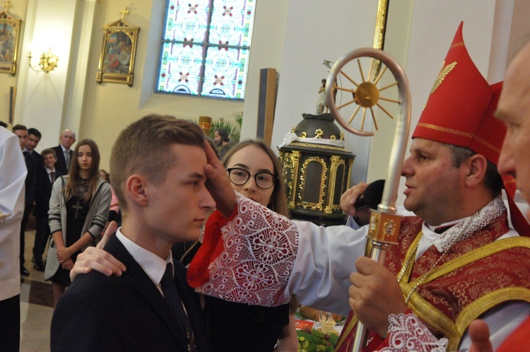 Bierzmowanie w Oleśnie