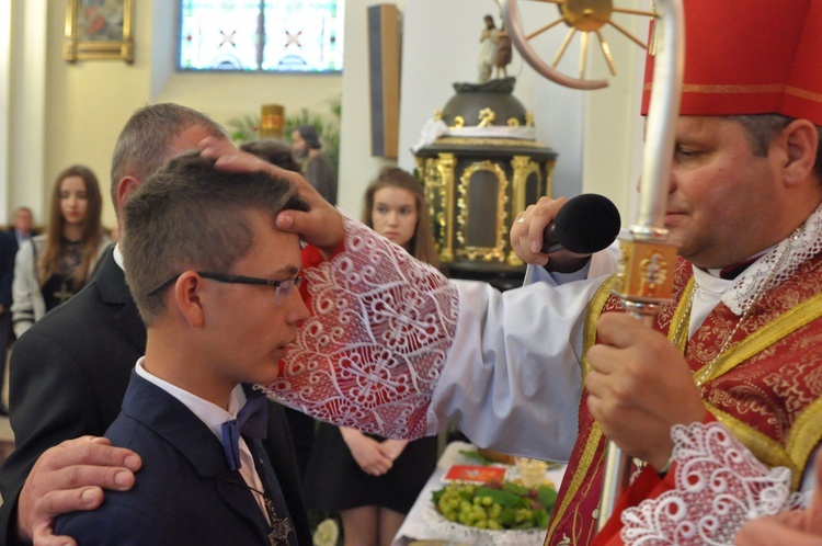 Bierzmowanie w Oleśnie