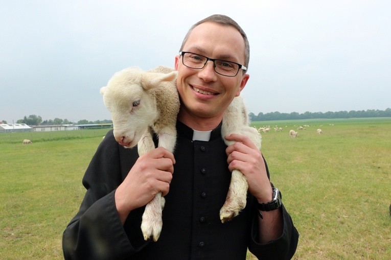 Pasterze posłani do owiec 