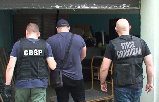 Rozbito gang produkujący wyroby tytoniowe na Śląsku