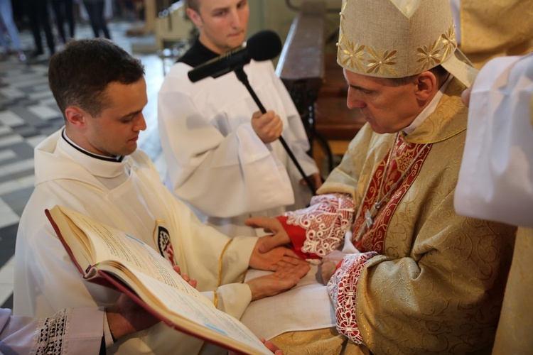 Święcenia kapłańskie w Sulisławicach