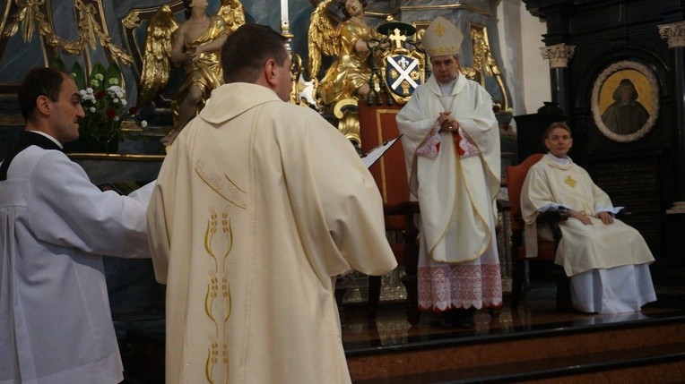 Święcenia diakonatu