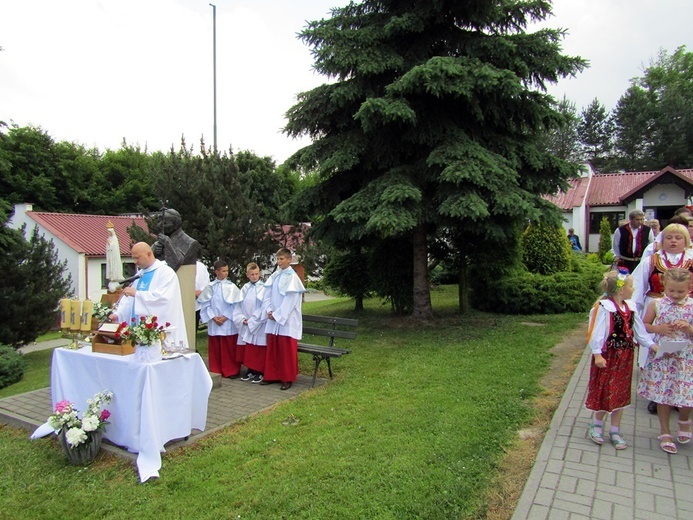 Majówka nad Stawem w Łąkcie