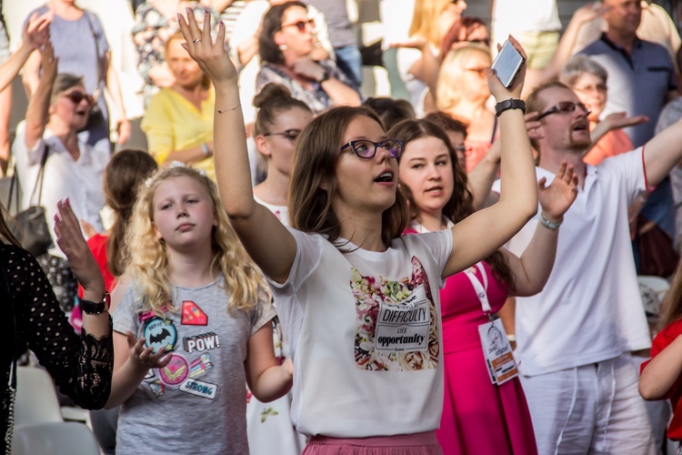 Koncert "...by Świat usłyszał"