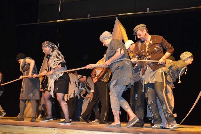 Premierowe przedstawienie nowotarskiego Teatru Sporadycznego