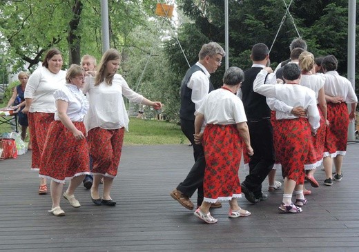 5. Marsz dla Życia i Rodziny w Bielsku-Białej 2018 - festyn Caritas