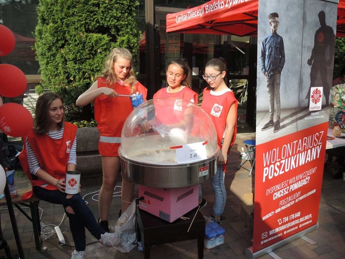 5. Marsz dla Życia i Rodziny w Bielsku-Białej 2018 - festyn Caritas