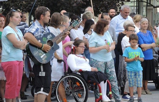 5. Marsz dla Życia i Rodziny w Bielsku-Białej 2018 - na trasie