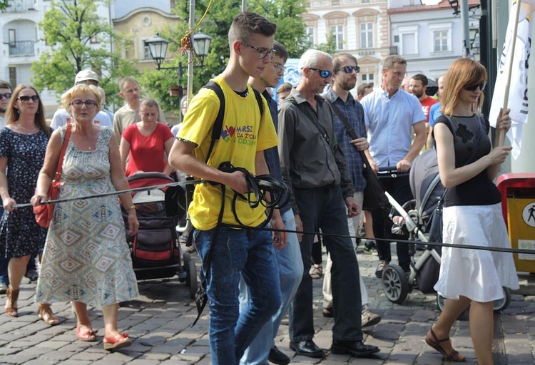 5. Marsz dla Życia i Rodziny w Bielsku-Białej 2018 - na trasie