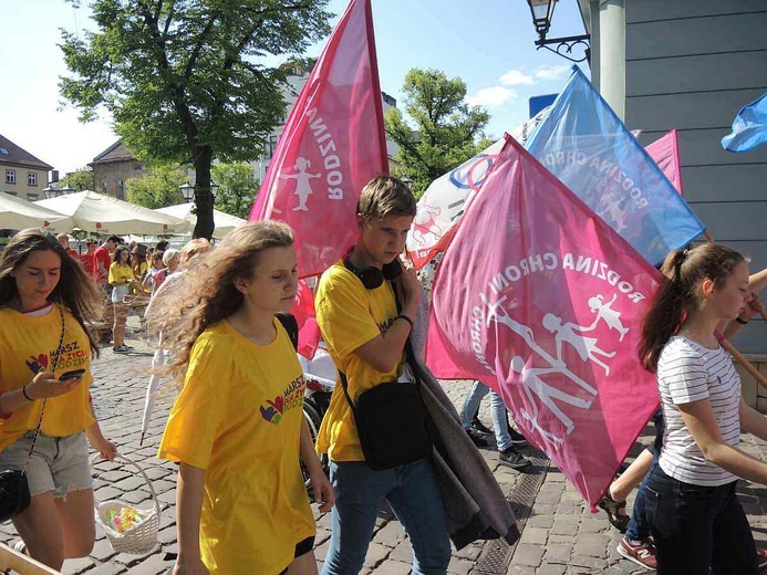 5. Marsz dla Życia i Rodziny w Bielsku-Białej 2018 - na trasie