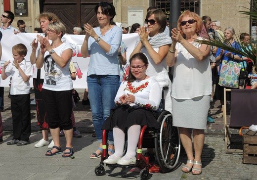 5. Marsz dla Życia i Rodziny w Bielsku-Białej 2018 - na trasie