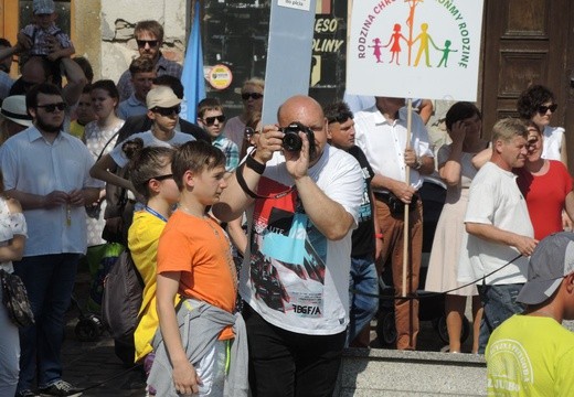5. Marsz dla Życia i Rodziny w Bielsku-Białej 2018 - na trasie