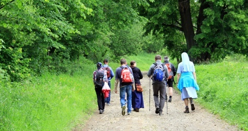 Wędrówka po Łemkowszczyźnie: owce, wilki, ludzie i Duch Święty