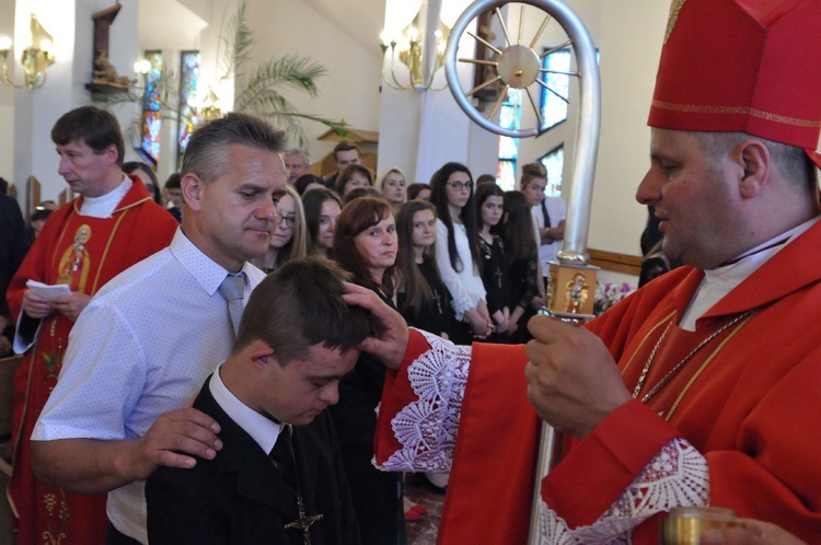 Bierzmowanie w Łososinie Dolnej