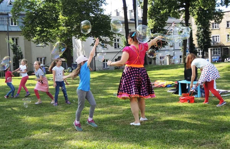 Festyn rodzinny z katolickim przedszkolem "Serduszko"