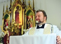 ▲	Spotkanie prowadził ks. Bartłomiej Łuczak.