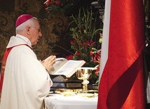 	Głównym celebransem Eucharystii był ordynariusz łowicki.