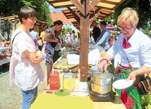 ▲	 Rzeka daje inspiracje lokalnym twórcom. Mnogość produktów regionalnych zadowoliłaby najbardziej wybrednych.