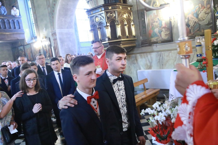Bierzmowanie w Ujanowicach
