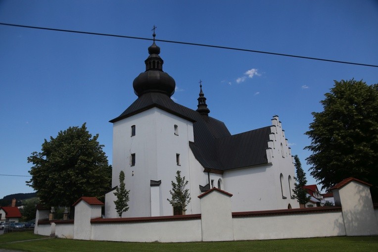 Bierzmowanie w Ujanowicach