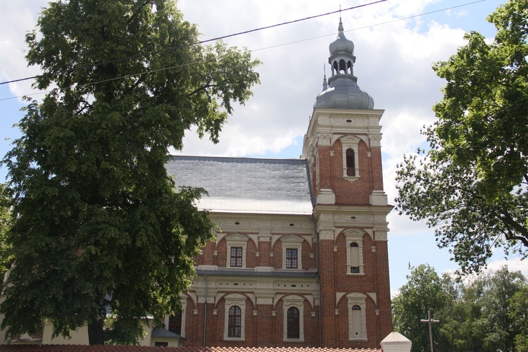 Kościół w Gołębiu i Domek Loretański