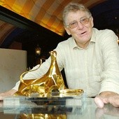 W 2004 r. za całokształt twórczości Ermanno Olmi otrzymał Honorowego Lamparta na festiwalu filmowym w Locarno.