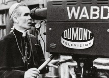 Abp. Fultona Sheena można nazwać pierwszym ewangelizatorem świata mediów. Jego radiowe i telewizyjne katechezy przyciągały miliony słuchaczy i widzów.