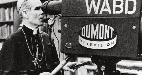 Abp. Fultona Sheena można nazwać pierwszym ewangelizatorem świata mediów. Jego radiowe i telewizyjne katechezy przyciągały miliony słuchaczy i widzów.