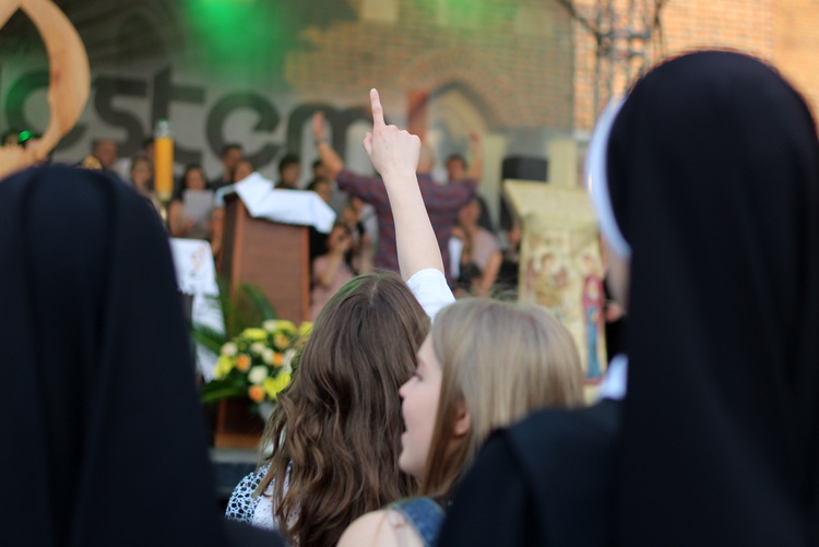 Uwielbienie "Jestem" na Rynku Głównym