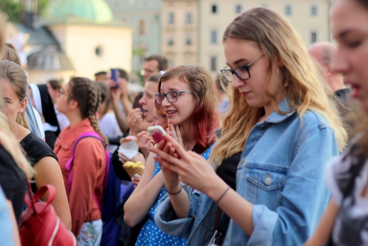 Uwielbienie "Jestem" na Rynku Głównym