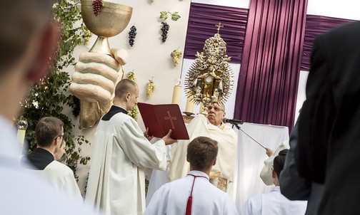 Coś wielkiego przychodzi do nas