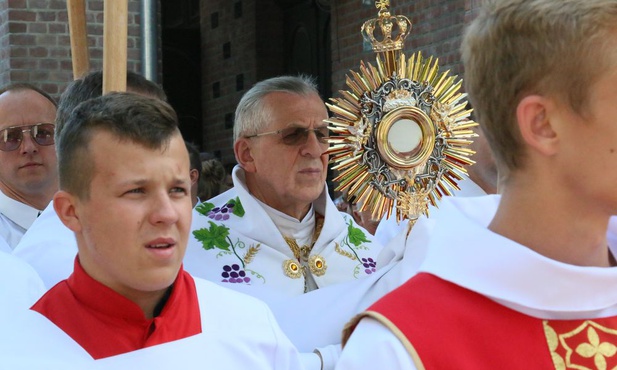 Bp Mieczysław Cisło w parafii przy ul. Nałęczowskiej