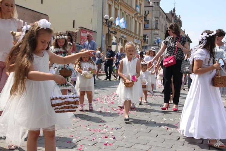 Msza św. i procesja Bożego Ciała w Ziębicach