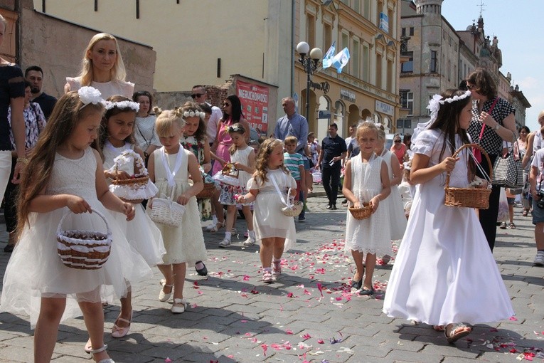 Msza św. i procesja Bożego Ciała w Ziębicach